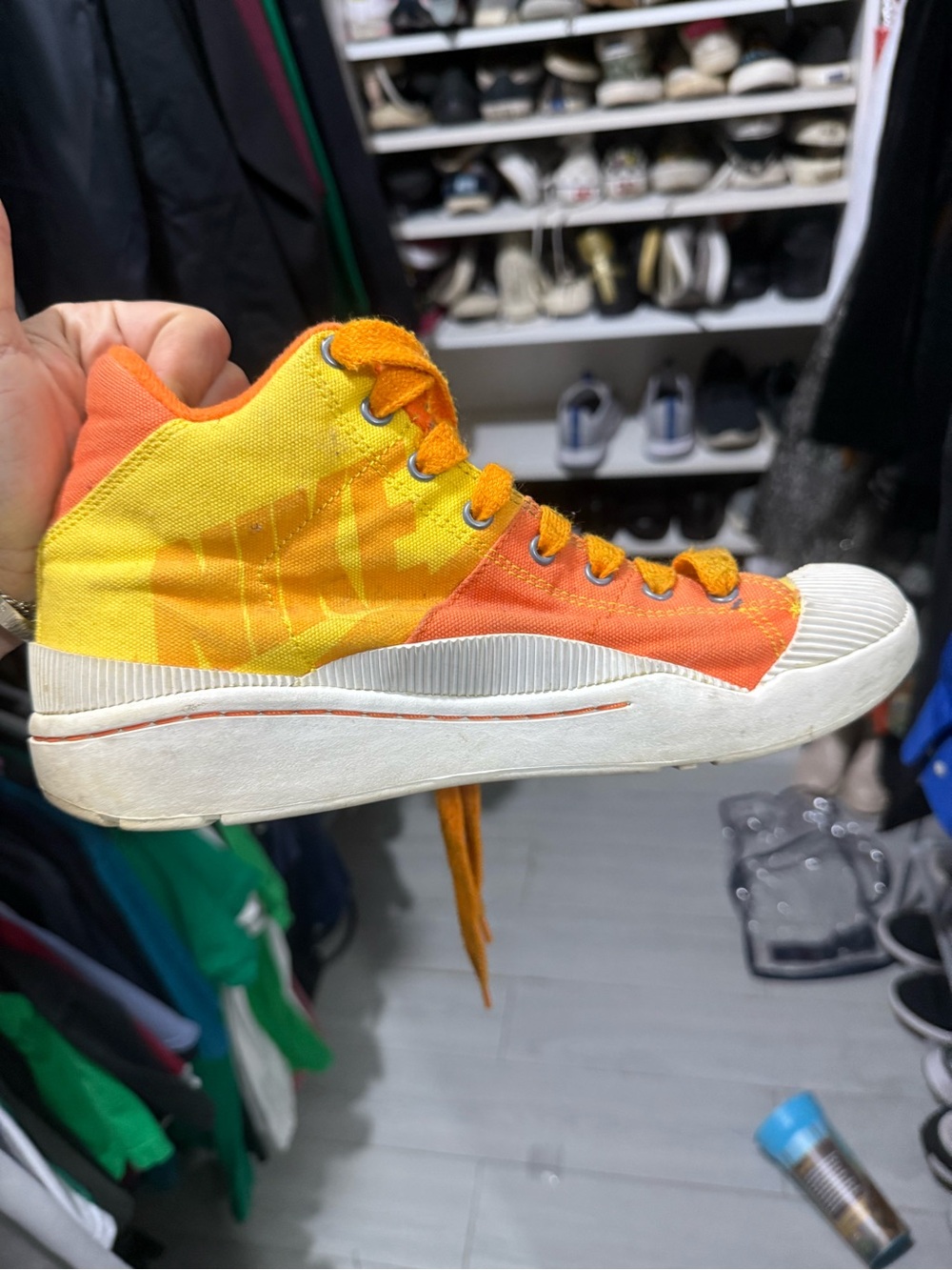318635 701 Nike WMNS Outbreak Gemini – Varsity Maize Orange Blaze Women Size 8